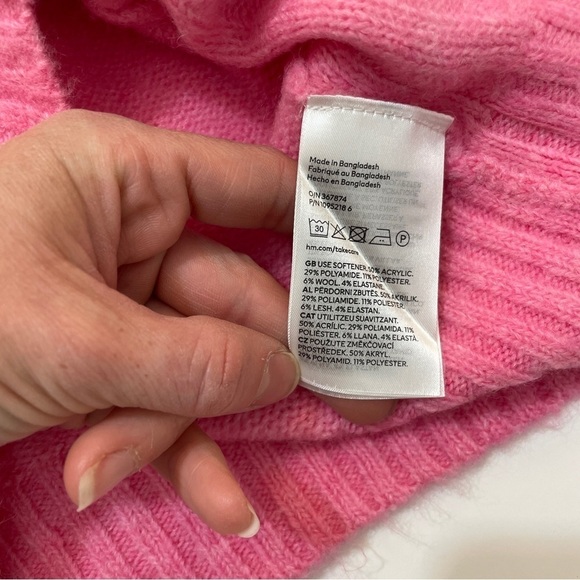 DIVIDED Cropped Cableknit Turtleneck Sweater XS - Picture 5 of 5